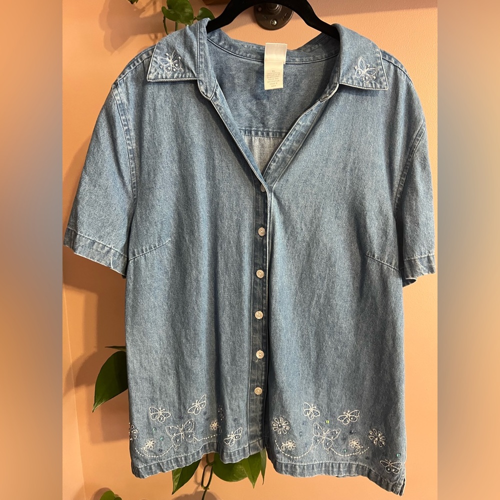 Vintage Embroidered Butterfly 🦋 Denim Button-Up Shirt